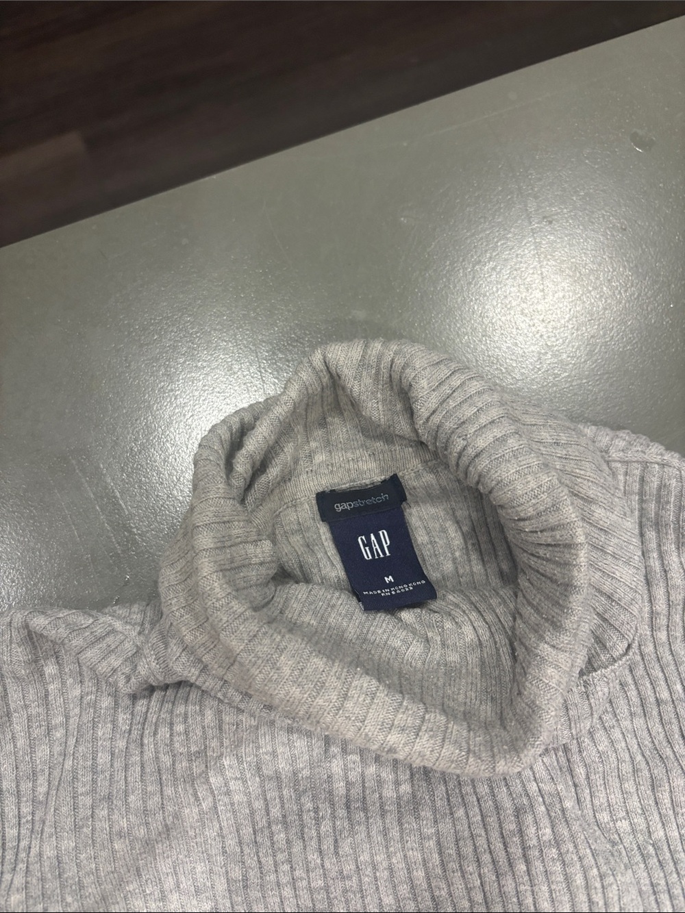GAP women’s Heather Gray Ribbed Turtleneck Sweater